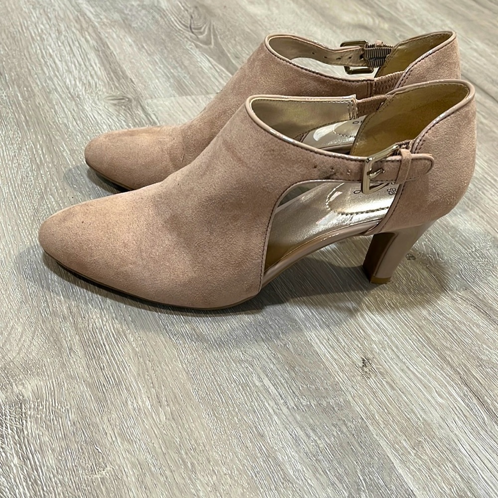 Bandolier heels Size 7